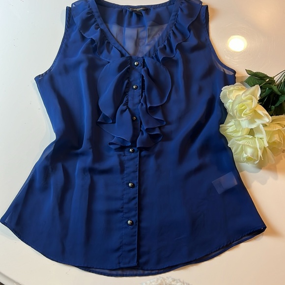 💙BANANA REPUBLIC SHEER BLUE TOP - RUFFLES AROUND THE NECK & FRONT BUTTONS SMALL - Picture 11 of 14